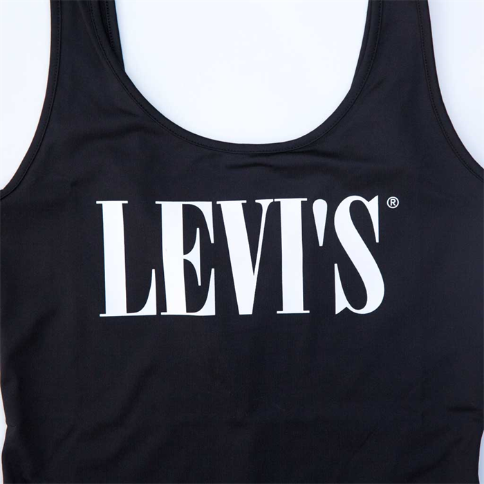 Sleeveless blouse with inner snaps